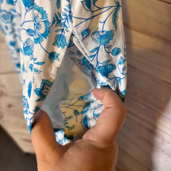 Draper James Women’s Summer Floral Blue and White Ruffle Sleeve Dress Medium - Picture 9 of 9